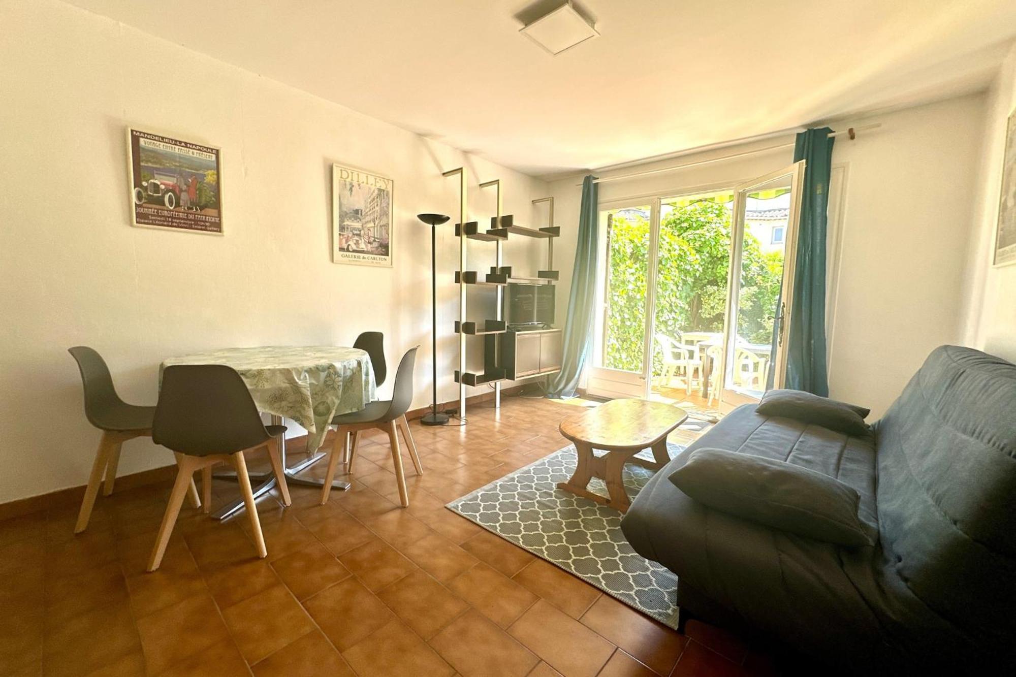 House With Terrace In Ferienhaus Mandelieu